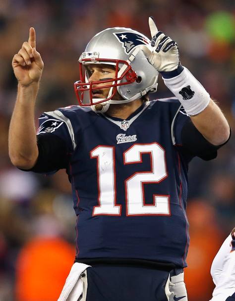Tom Brady esulta:  show dei Patriots. Afp